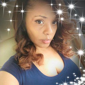 Meet your Posher, Denise